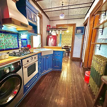 Golden Boutique Taksim 3*